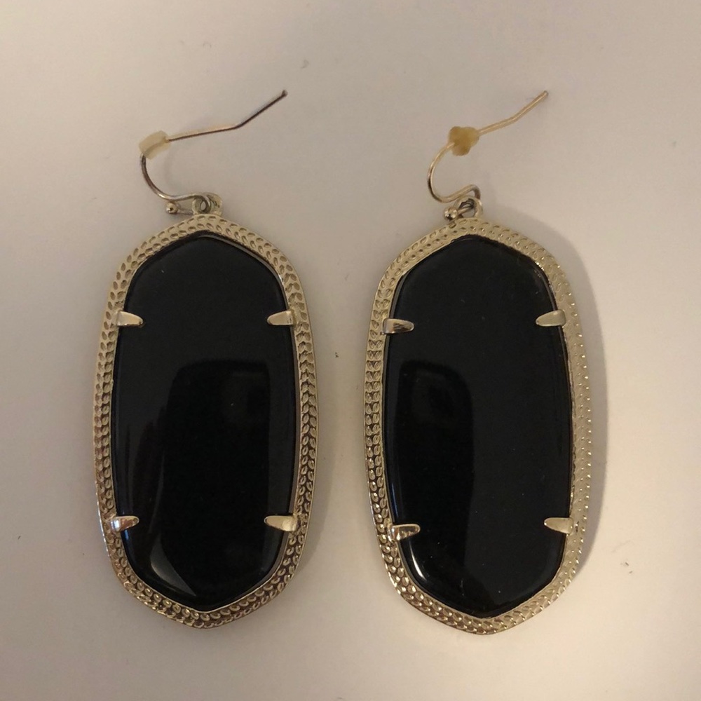 ✨KENDRA SCOTT EARRINGS✨